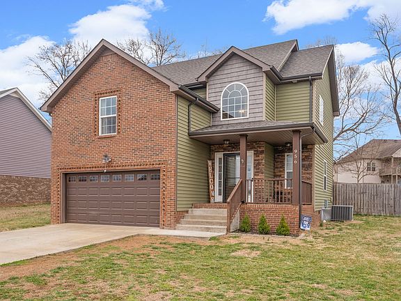 3rd image of 956 Harding Dr