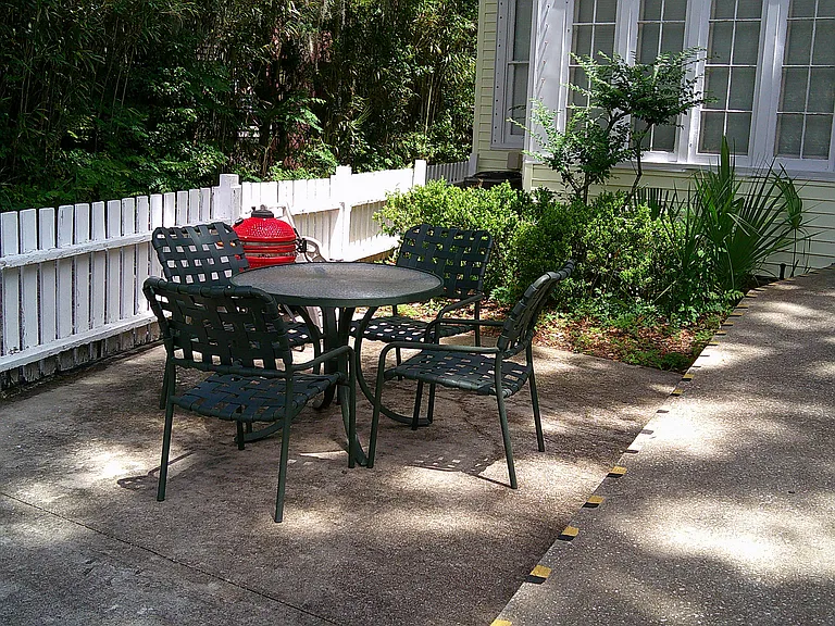 422A W New York Ave — Photo 23