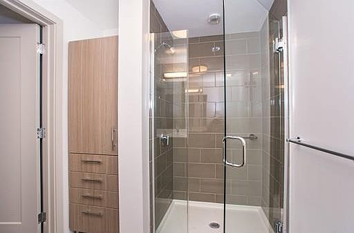 4th image of 180 Telford St #180