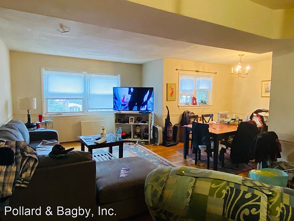 5th image of 3425 Kensington Ave APT 310