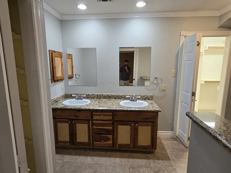 1730 River Rd — Photo 11