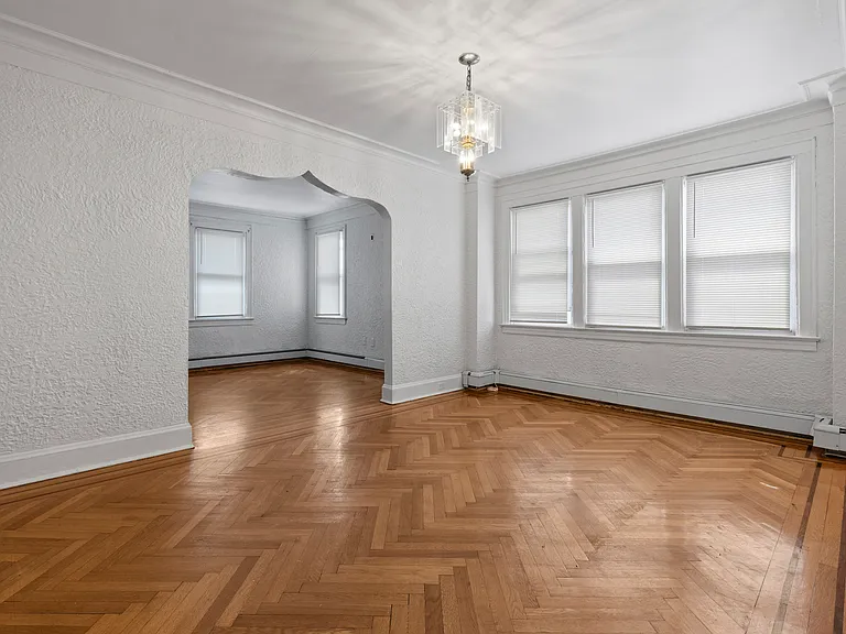 245 W Walnut St #2 — Photo 8