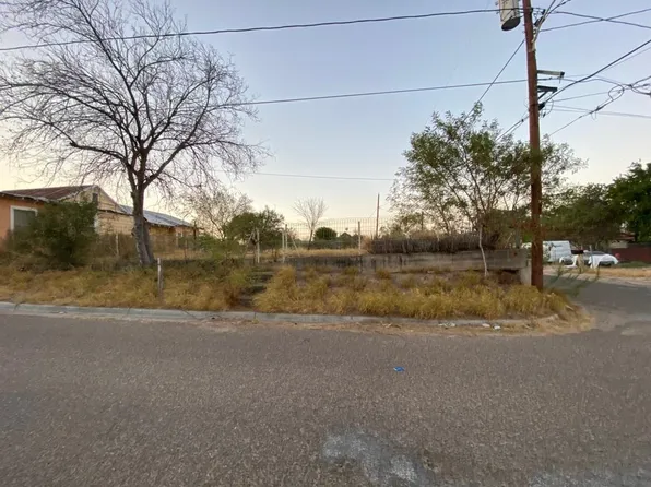 4 Water St, Laredo, TX 78040