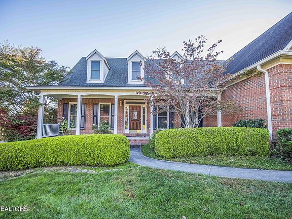 2nd image of 344 Farragut Crossing Dr