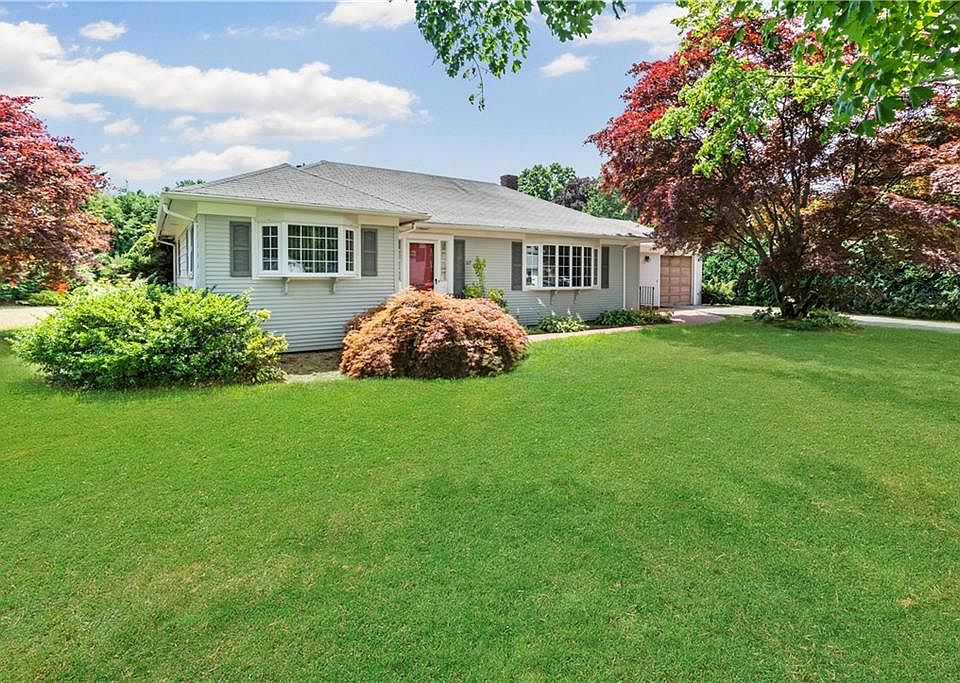 1st image of 117 Woodstock Ln