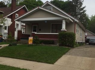 104 Elmwood St NE, Grand Rapids, MI