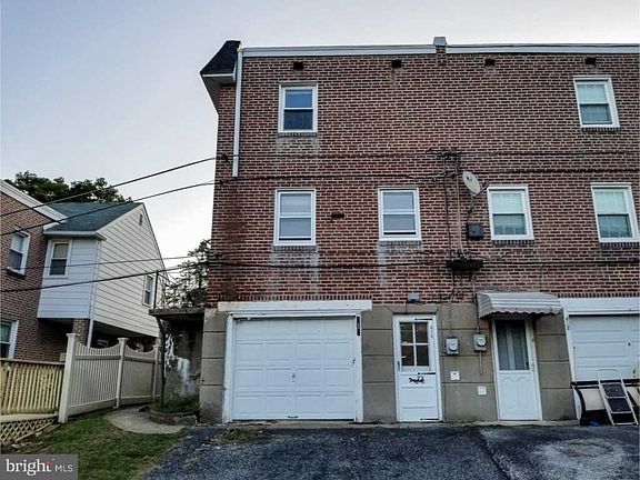 5th image of 414 Blythe Ave