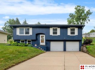 9911 Pratt St, Omaha, NE 68134