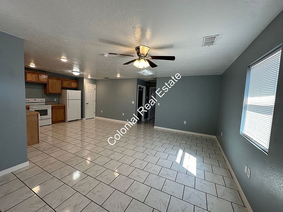 1st image of 1704 W 12th St APT B