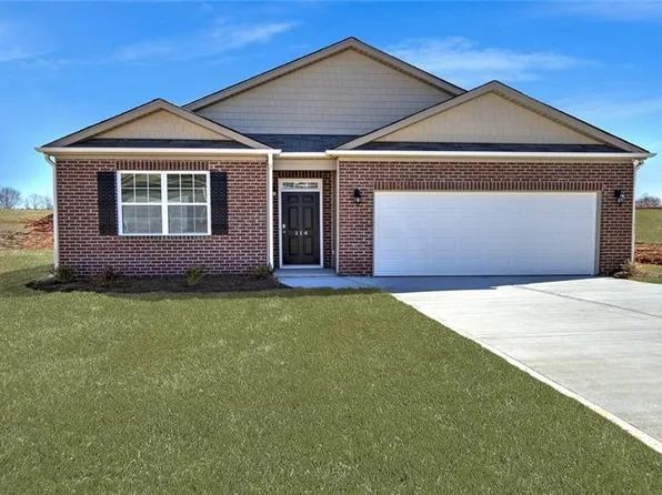 116 Green Mallard Way, Mayodan, NC 27027