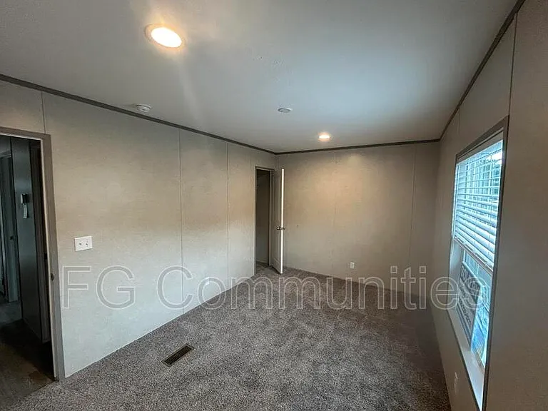 129 Sides Meadow Dr #4 — Photo 9