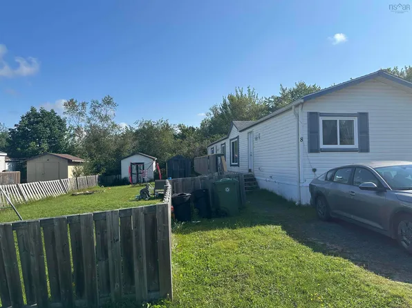 8 Low Tide Rd, Stewiacke, NS B0N 2J0