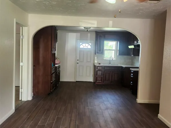 8921 Laura Koppe Rd, Houston, TX 77078