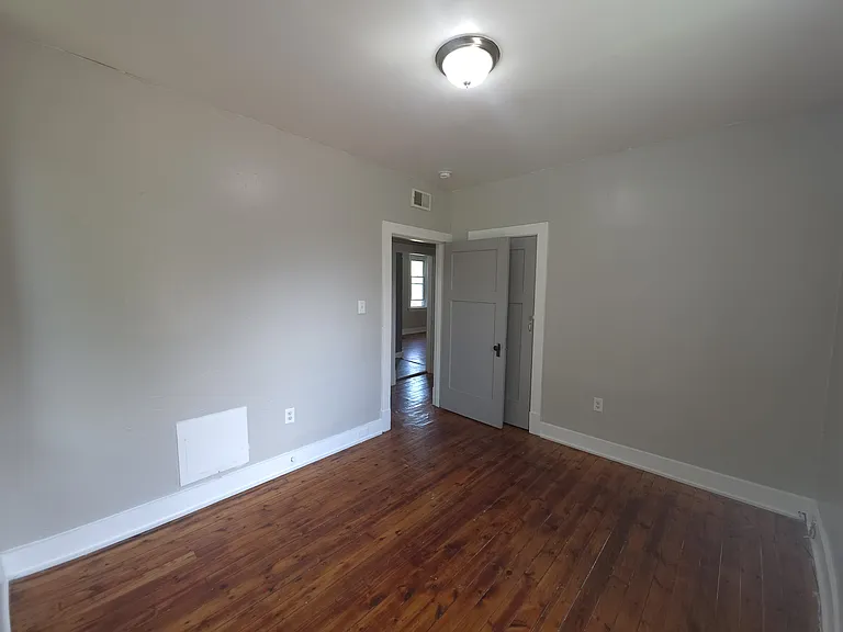 528 Wall Ave #2 — Photo 5