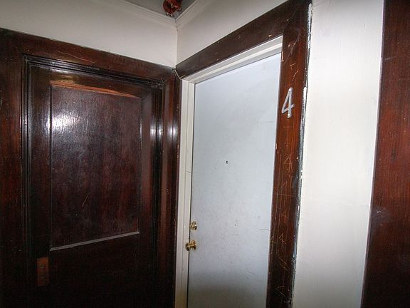 4th image of 311 Spruce 241/243/245 Walnut #4