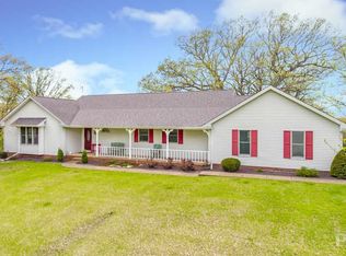 1589 Upper Spring Bay Rd, Metamora, IL 61548