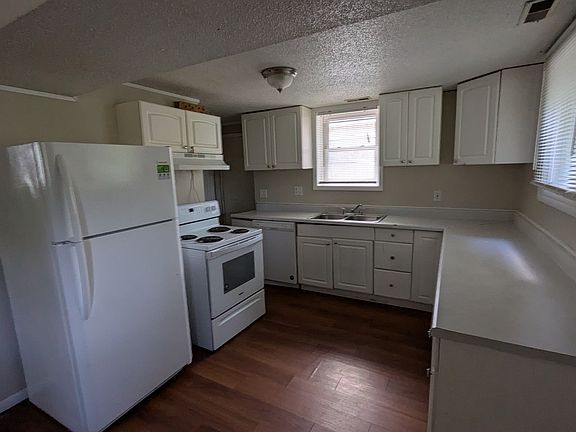 3rd image of 9525 Booth Ave