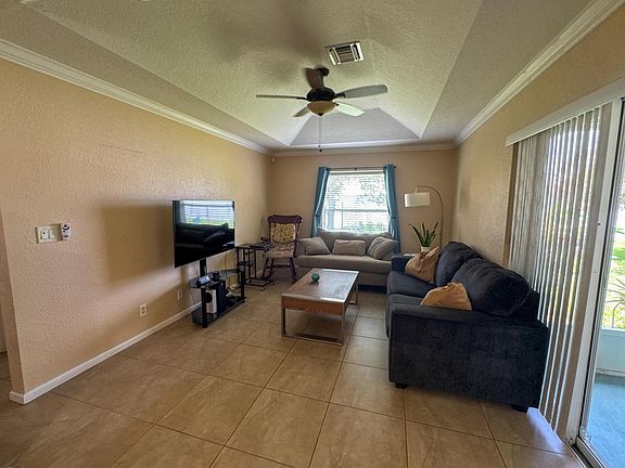 5th image of 1773 SW Finch Lane
