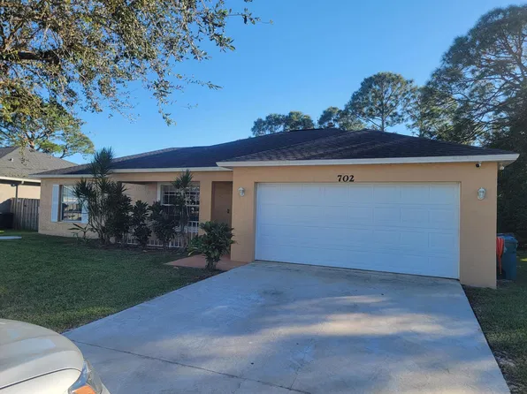 702 NW KILPATRICK Avenue, Port St Lucie, FL 34983
