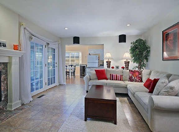 4th image of 10128 Coveridge Dr