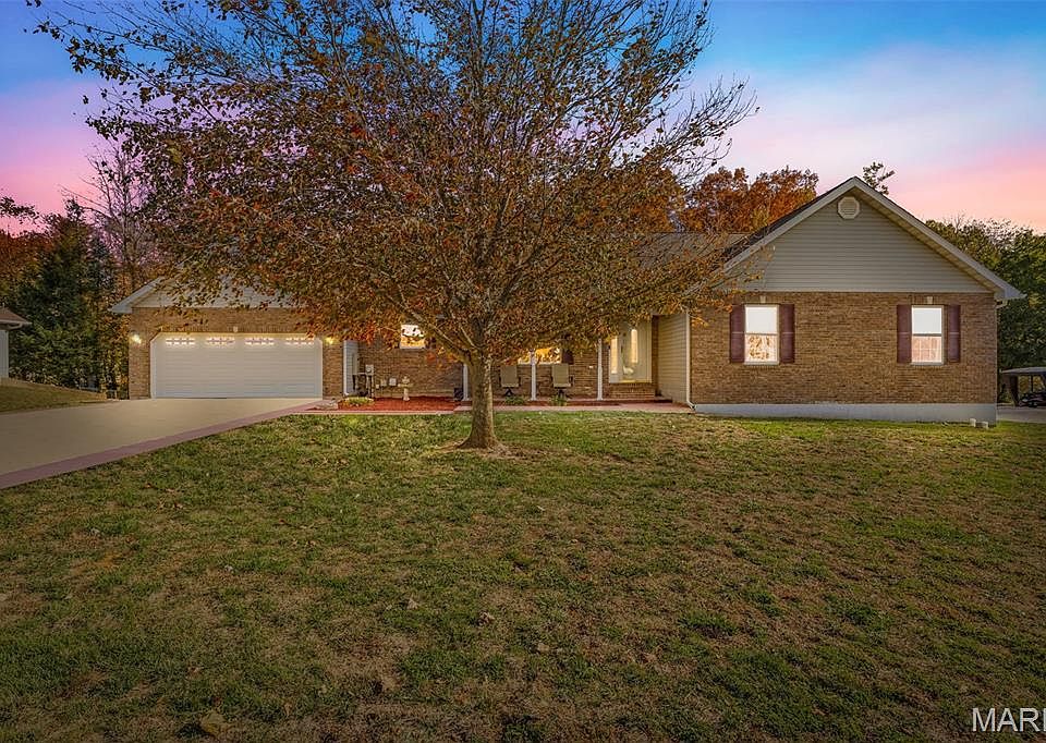 1st image of 420 Willow Creek Dr