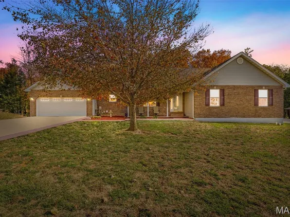 420 Willow Creek Dr, Farmington, MO 63640
