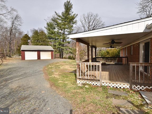5th image of 16000 Tiffany Ln