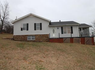2824 Jock Rd, Bee Spring, KY 42207