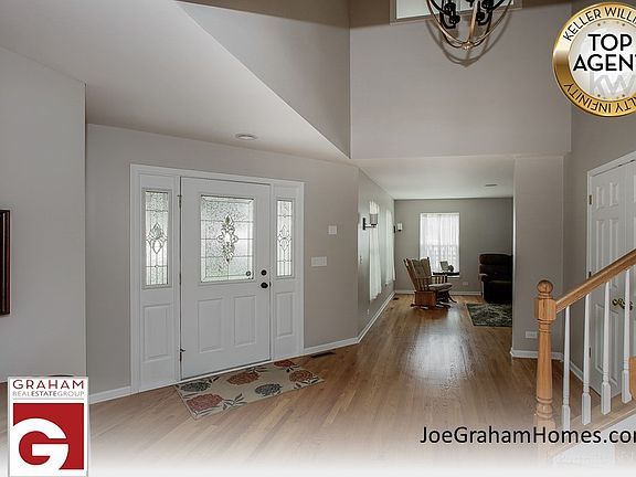 2nd image of 22W404 Ironwood Dr