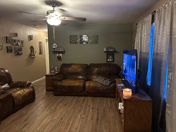 5th image of 68332 Holiday Ct