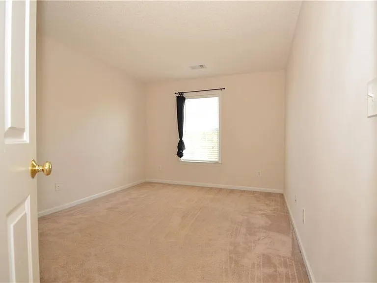 4407 Weham Ct — Photo 7