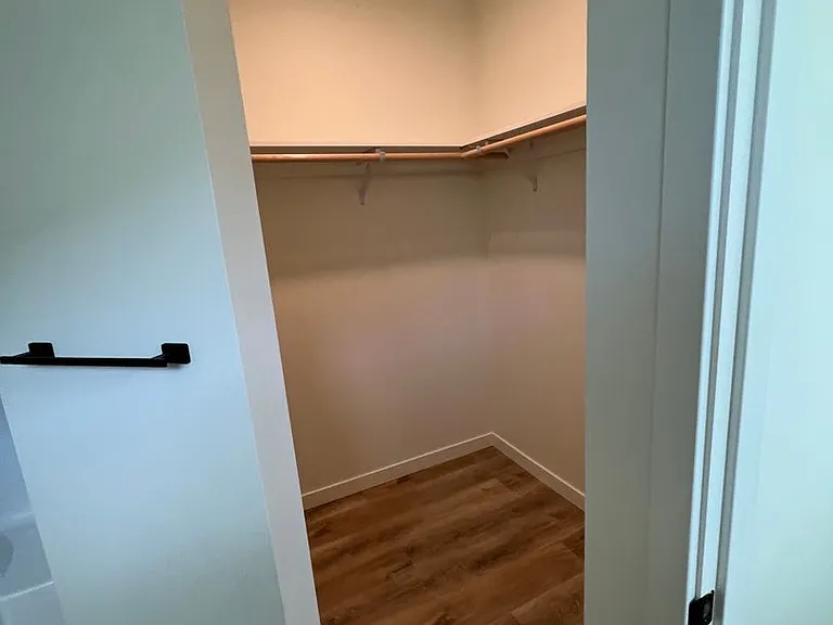 2518 N Benjamin Ln — Photo 9