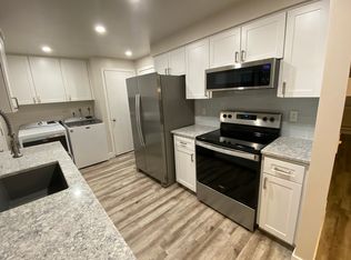20636 SW Castle Dr APT B, Beaverton, OR 97078