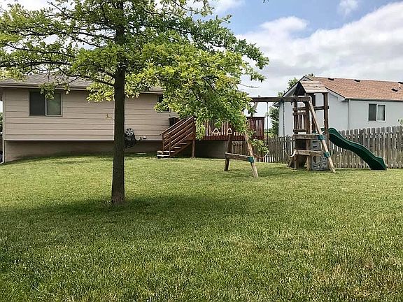 3rd image of 5810 W Thatcher Ln