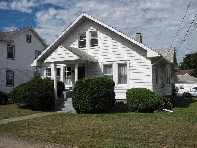 1st image of 218 Kingsbury Ave