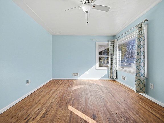 3rd image of 4709 Burgis Ave SE