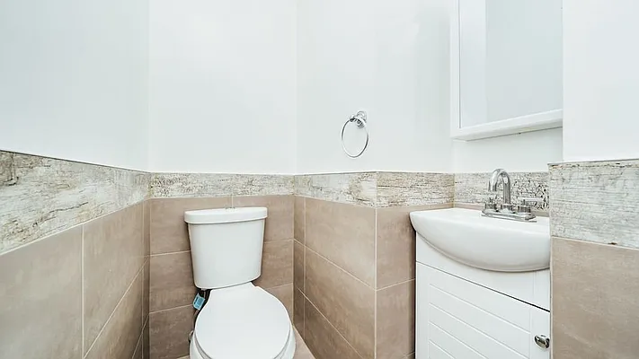 Rented by Nooklyn NYC LLC | media 13