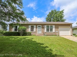335 S Hadsall St, Genoa, IL 60135