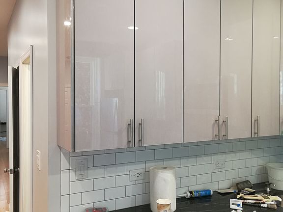 2nd image of 1517 Greene Ave #1