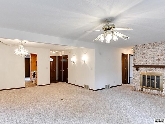 4th image of 4717 N 111th Cir
