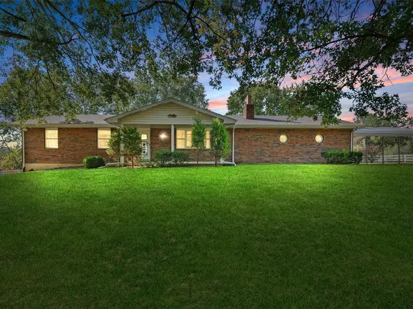 590 Birkhead Rd, Winfield, MO 63389