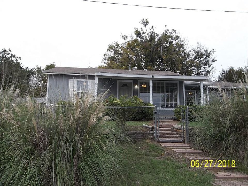 1st image of 4923 Lake Shore Trl