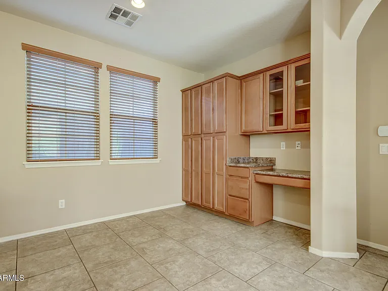 21158 W Sycamore Dr — Photo 5