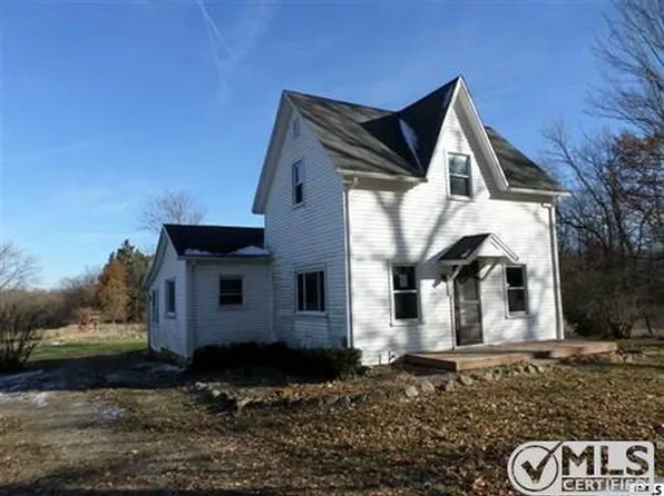 4641 Walz Rd, Jackson, MI 49201