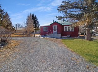 402 E Custer St, Mackay, ID 83251