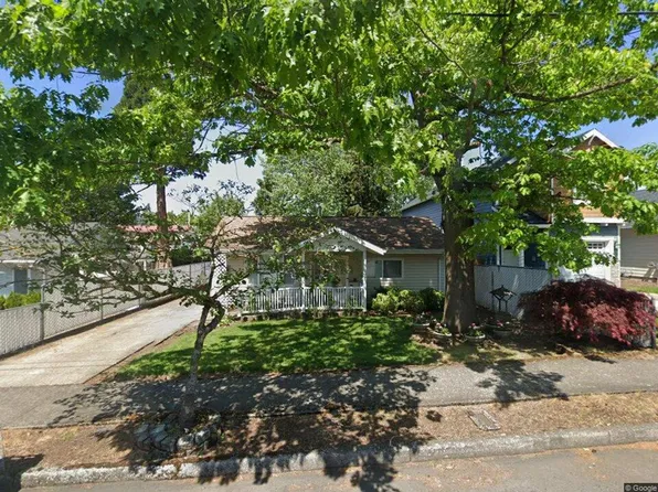 8301 NE Brazee St, Portland, OR 97220