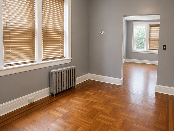 4th image of 17-19 Vernon Ave #1R