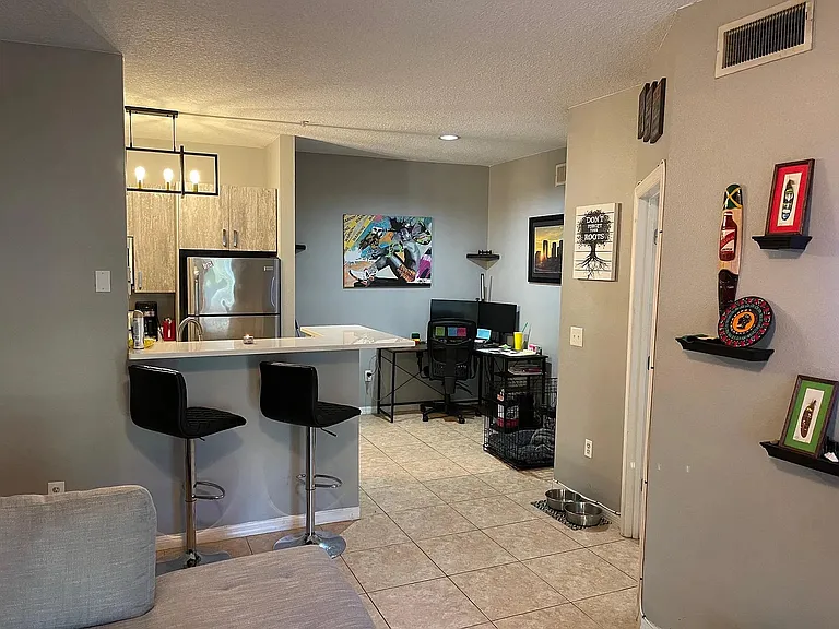 2010 E Palm Ave #14221 — Photo 4