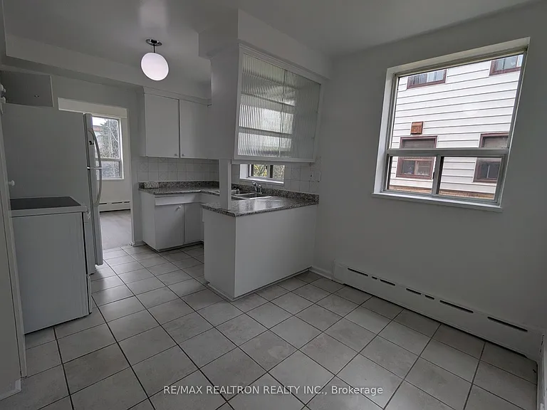 40 Meadowbrook Rd #4 — Photo 4