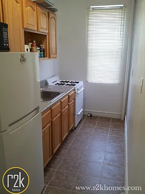 Rented by Realty 2000 Corp | media 7